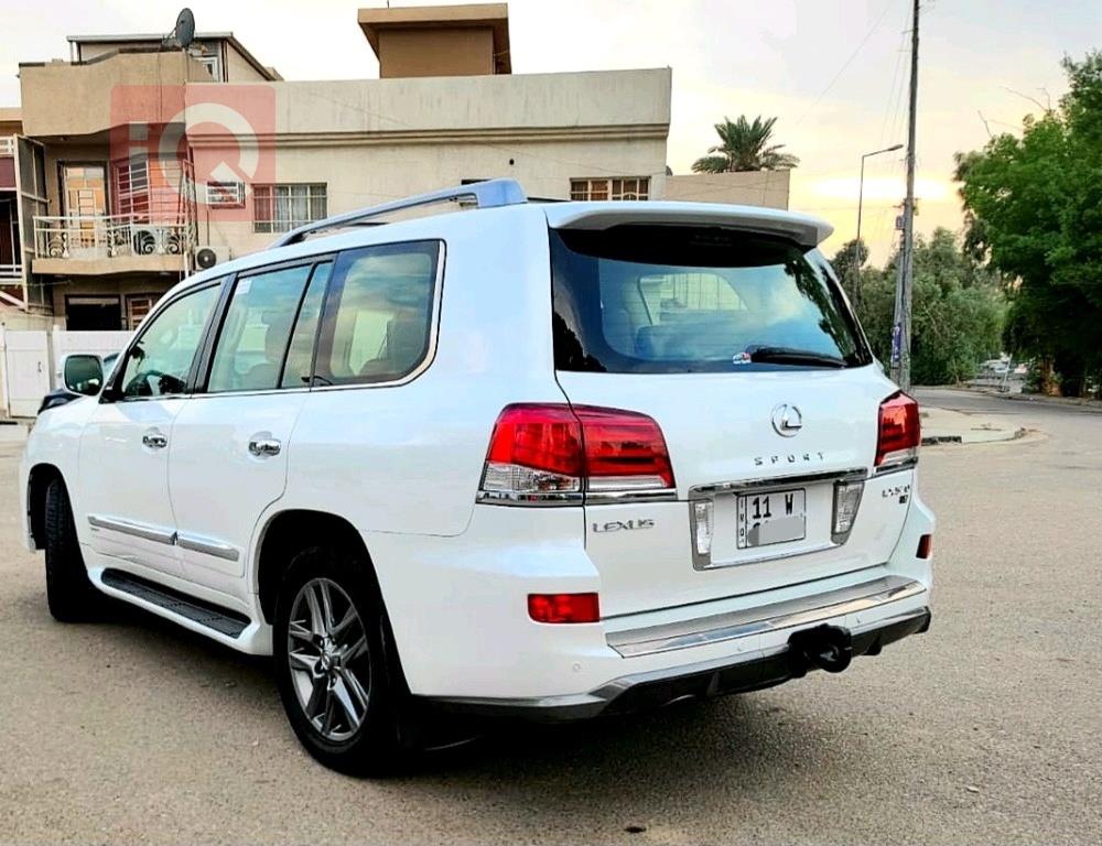 Lexus LX